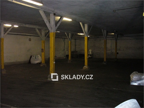 Pronájem skladu / haly, 740 m² - 2