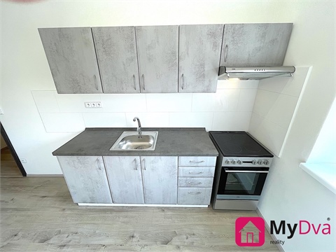 Pronájem bytu 1kk, 33 m² - 0