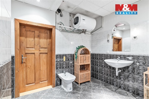 Prodej rodinného domu, 260 m² 14