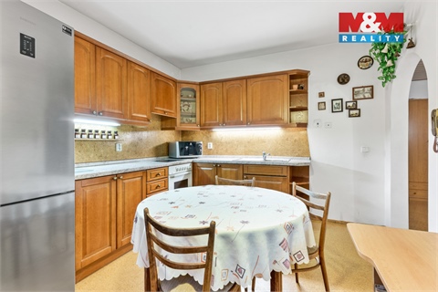 Prodej rodinného domu, 260 m² - 12