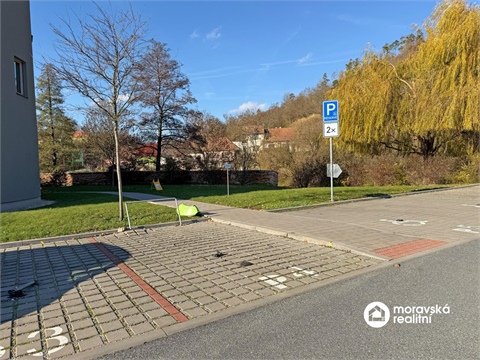 Pronájem parkovacího místa, 15 m² - 2