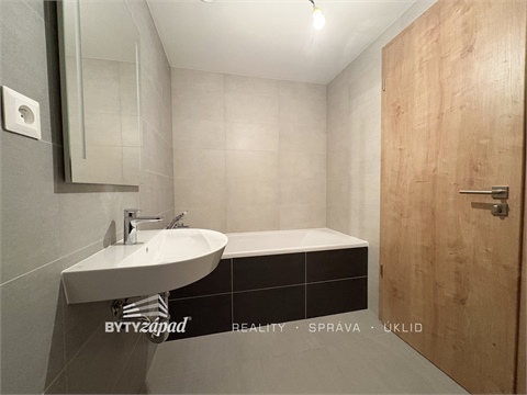 Pronájem bytu 2kk, 61 m² - 6