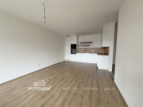 Pronájem bytu 2kk, 61 m² - 0