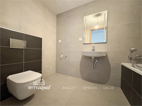 Pronájem bytu 2kk, 61 m² 6