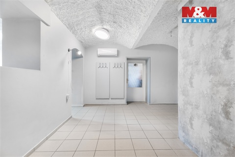 Prodej obchodních prostor, 53 m² 6