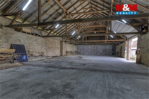 Pronájem skladu / haly, 300 m² - 0