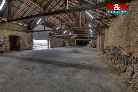 Pronájem skladu / haly, 300 m² - 2