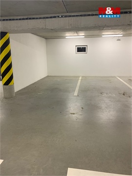 Pronájem parkovacího místa, 25 m² - 2