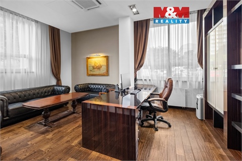 Pronájem kanceláře, 180 m² 0