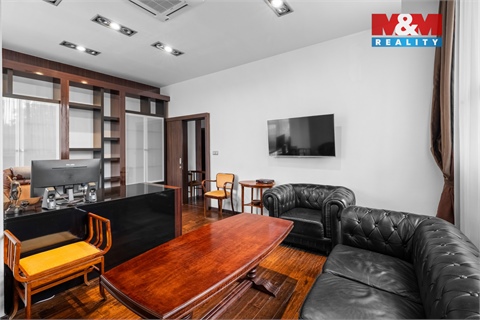 Pronájem kanceláře, 180 m² - 0