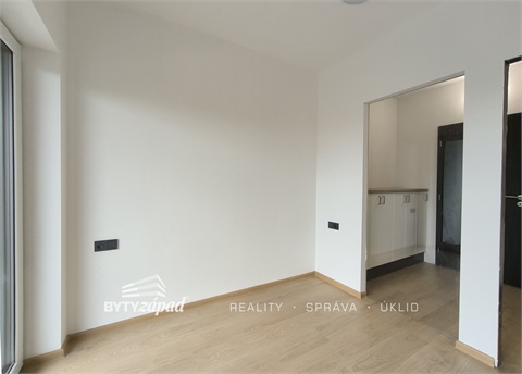 Pronájem bytu 2kk, 42 m² - 4