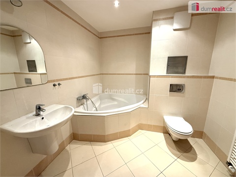 Pronájem bytu 2kk, 72 m² - 2