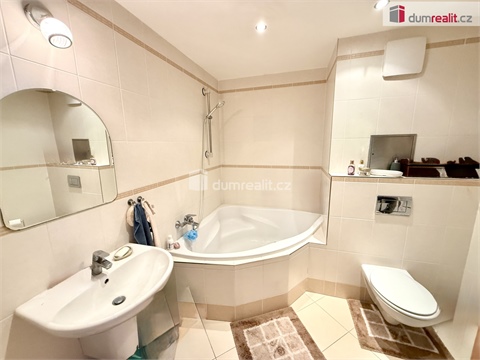 Pronájem bytu 2kk, 72 m² - 8