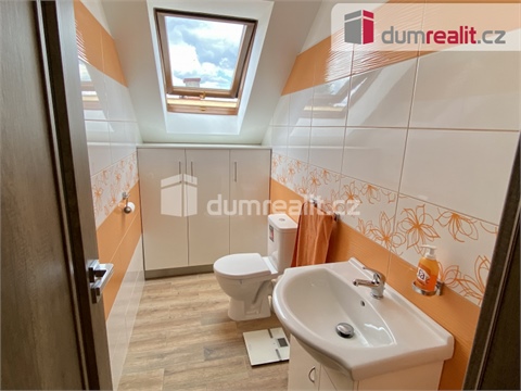 Pronájem rodinného domu, 202 m² - 24