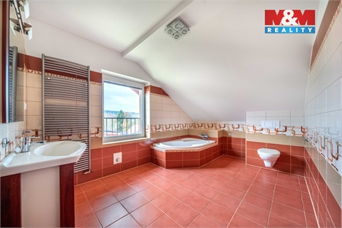 Prodej rodinného domu, 185 m² - 2