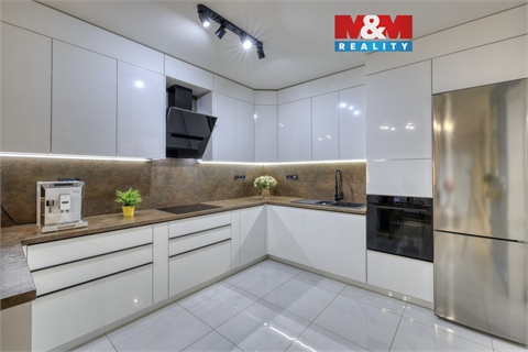 Prodej bytu 2kk, 61 m² 0