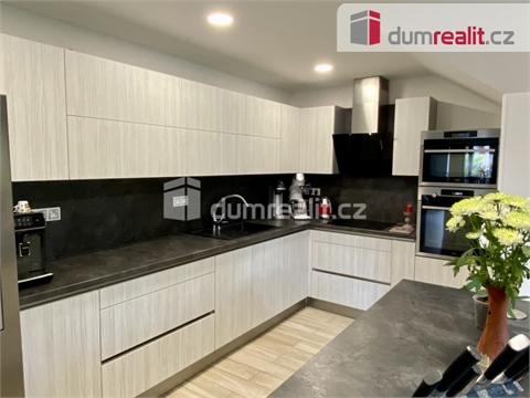 Pronájem komerčního objektu, 400 m² - 2