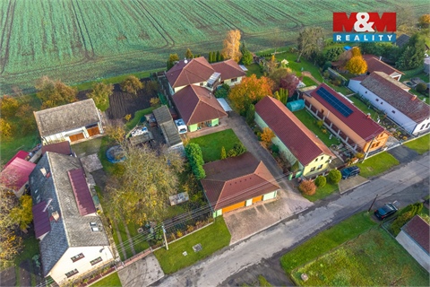 Prodej rodinného domu, 325 m² - 16