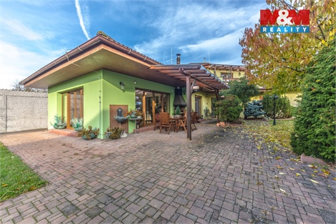 Prodej rodinného domu, 325 m² 14