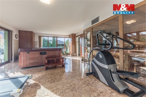 Prodej rodinného domu, 325 m² 10