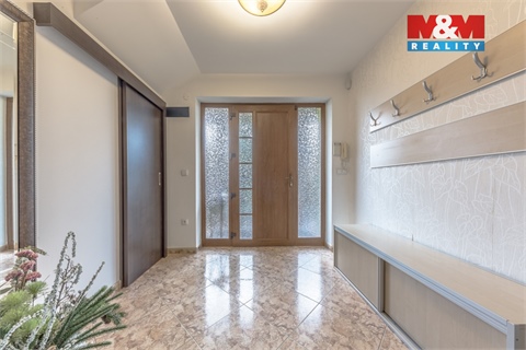 Prodej rodinného domu, 325 m² - 22