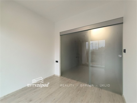 Pronájem bytu 2kk, 42 m² 4