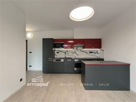 Pronájem bytu 2kk, 62 m² 0