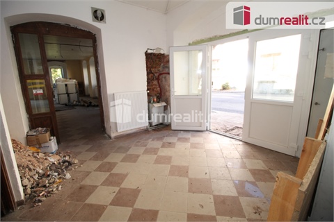 Prodej komerčního objektu, 1 385 m² 16