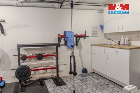 Prodej rodinného domu, 240 m² - 8