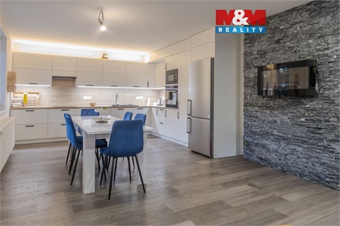 Prodej rodinného domu, 240 m² 0