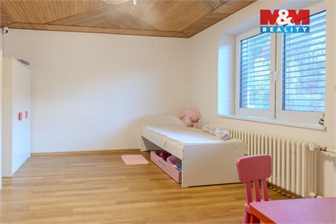 Prodej rodinného domu, 240 m² 8