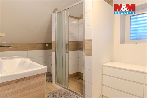 Prodej rodinného domu, 240 m² 6