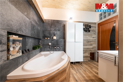 Prodej obchodních prostor, 340 m² 18