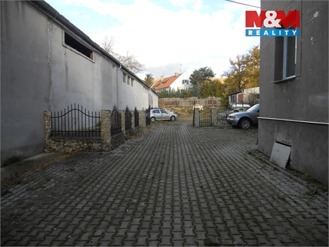 Prodej rodinného domu, 1 805 m² - 4