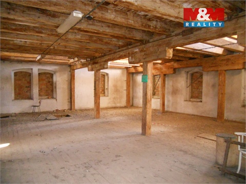 Prodej rodinného domu, 1 805 m² 6