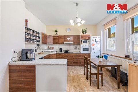 Prodej rodinného domu, 230 m² - 2