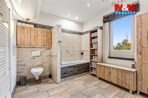 Prodej rodinného domu, 230 m² - 0