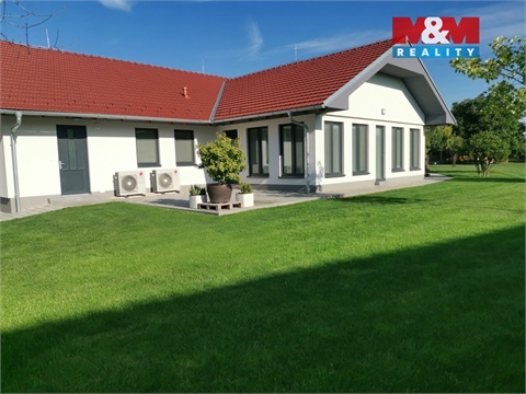 Prodej rodinného domu, 533 m² - 28