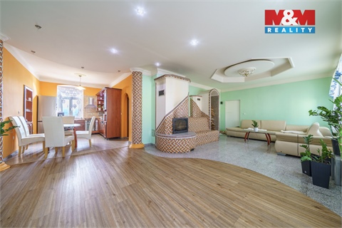 Prodej komerčního objektu, 700 m² - 8