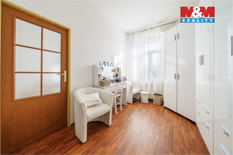 Prodej komerčního objektu, 700 m² 10