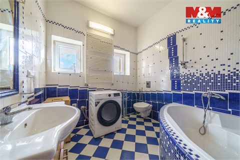 Prodej komerčního objektu, 700 m² - 12