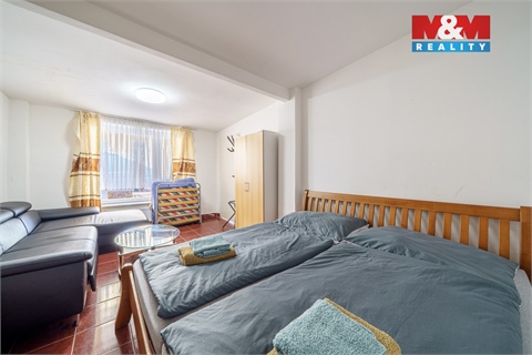 Prodej komerčního objektu, 700 m² - 16