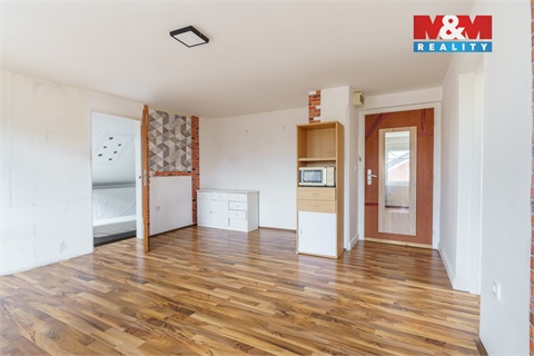 Prodej komerčního objektu, 700 m² 24