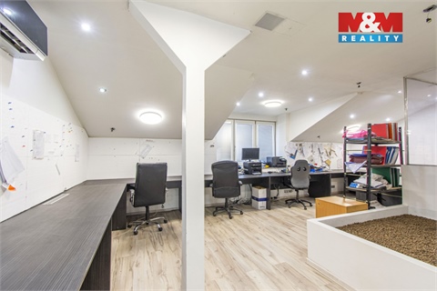 Prodej obchodních prostor, 140 m² 12