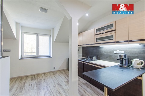 Prodej obchodních prostor, 140 m² 10