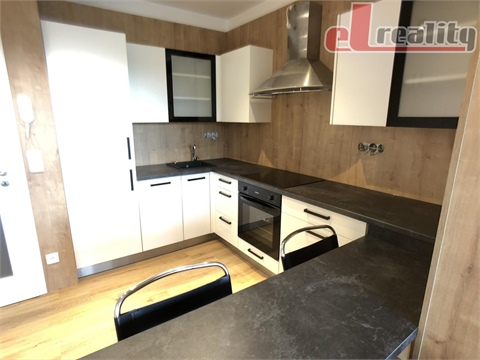 Pronájem bytu 1kk, 47 m² 0