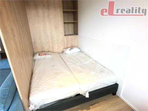 Pronájem bytu 1kk, 47 m² 6