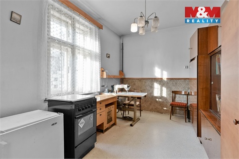 Prodej rodinného domu, 200 m² - 14