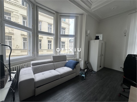 Pronájem kanceláře, 52 m² 0