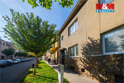 Prodej rodinného domu, 92 m² - 24